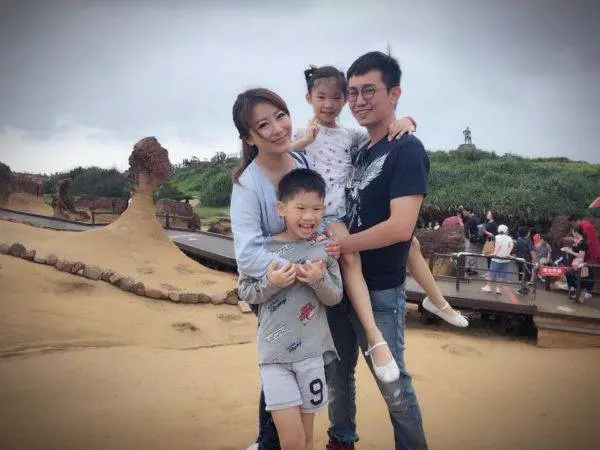 10年婚姻亮紅燈?佩甄坦承「交往前老公已離婚半年」!曖昧簡訊被抓包,她淚訴:連身體都排斥他!
