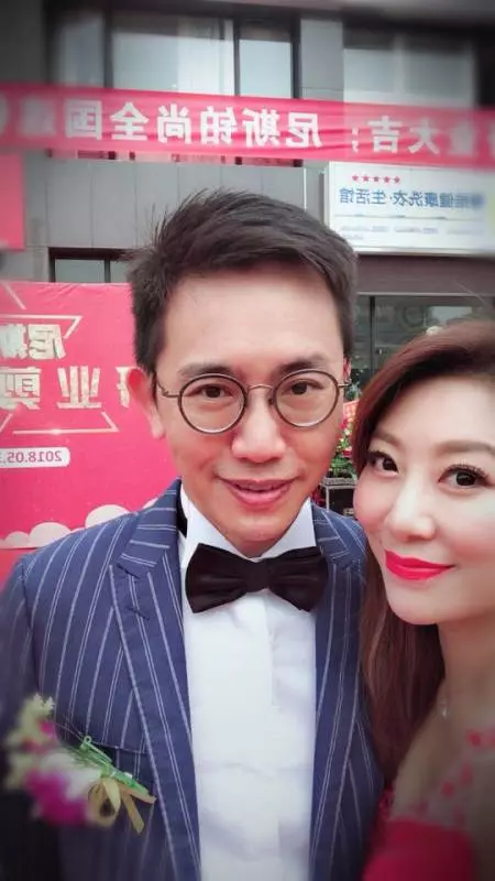10年婚姻亮紅燈?佩甄坦承「交往前老公已離婚半年」!曖昧簡訊被抓包,她淚訴:連身體都排斥他!
