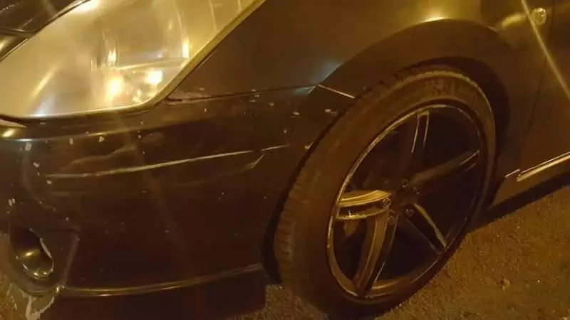 【非洲女撞後逃】遭警方逮捕後竟發現她驚人的事!巫裔車主竟要自掏腰包修車?!【內有視頻】