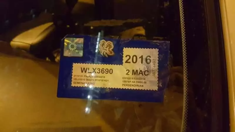 【非洲女撞後逃】遭警方逮捕後竟發現她驚人的事!巫裔車主竟要自掏腰包修車?!【內有視頻】