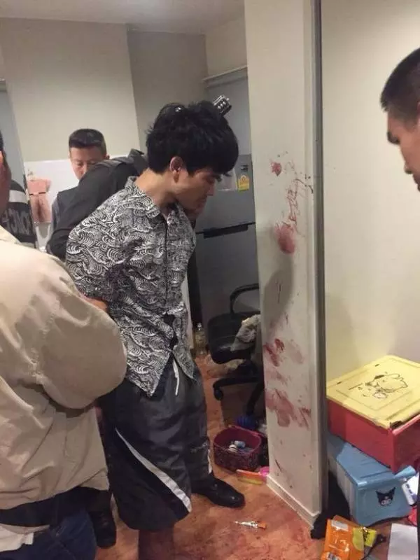 一個很愛自己女友的男生會把對方打成豬頭嗎?漂亮的臉蛋被打成豬頭,連眼睛都看不到!網民:「阿媽都唔認得」
