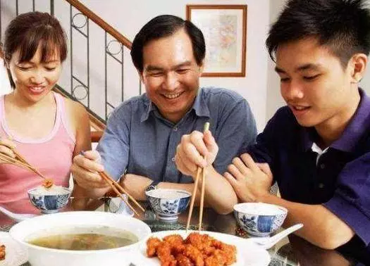 婆家有車有房給我十萬彩禮,明明門當戶對可父親堅決不讓我嫁