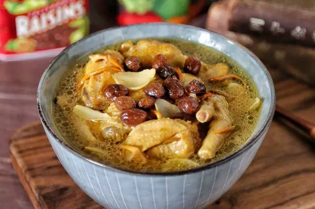 我家三天兩頭煲這湯,能滋陰潤燥,清心安神!!