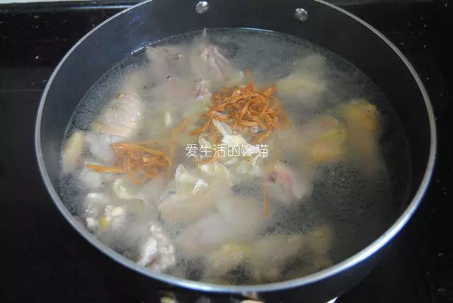 我家三天兩頭煲這湯,能滋陰潤燥,清心安神!!