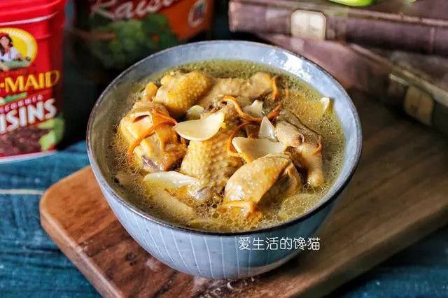 我家三天兩頭煲這湯,能滋陰潤燥,清心安神!!