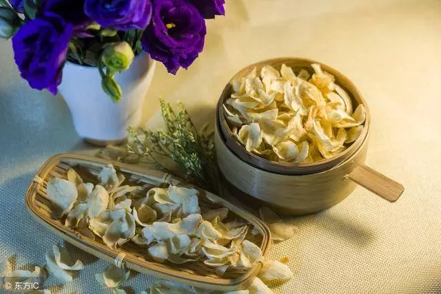 尿酸高,百合的1種吃法,遠離尿酸和痛風