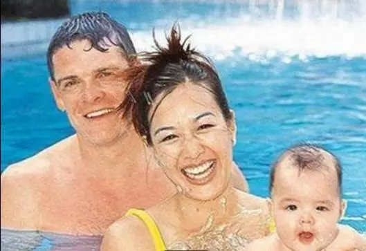 鍾麗緹3任老公曝光,嚴錚有才華帥氣又多金,到張倫碩她還相信愛情