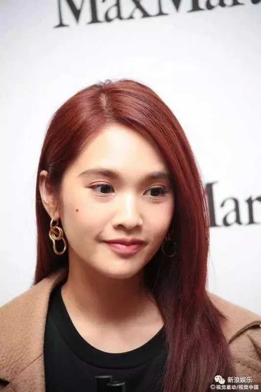 「童顏娃娃臉」女星素顏大PK!34歲的楊丞琳,36歲的阿SA,36歲的林依晨,都不如她的37歲!