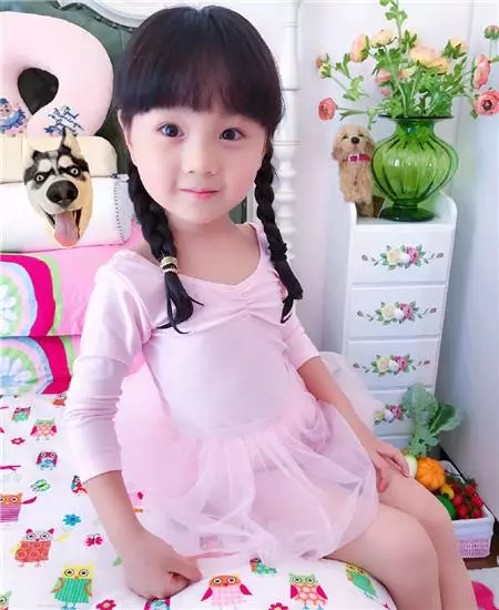 還記得《爸爸去哪兒》里的她嗎?幾年不見,如今美翻了,逆天長腿簡直驚為天人,網友:果然是演員的料~