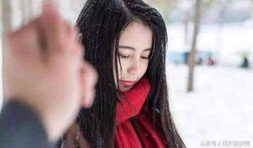 岳母生日,小舅子帶大3歲女友回家,看清女孩容貌後,我勸他分手