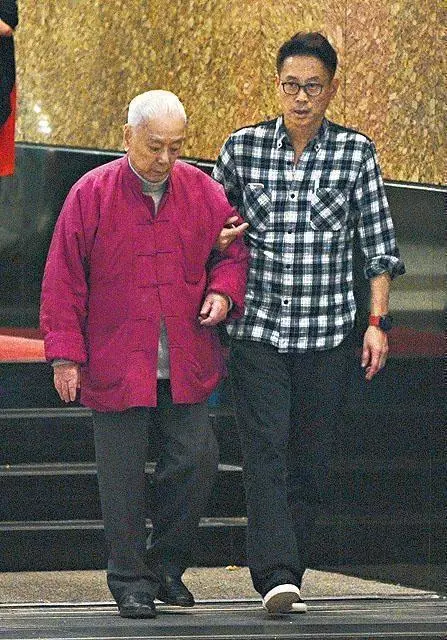 李嘉欣公公許世勛離世享年97歲,膝下僅剩一子留下超過420億遺產~