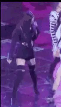 BLACKPINK成員Jennie划水再次引爆熱搜,YG火速刪影片