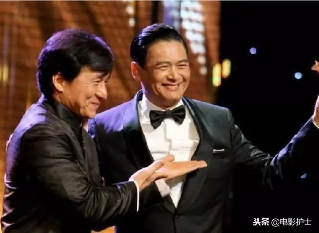 搶了李連傑的戲來演,奈何票房僅3.1億,片方怒虧3億,周潤發尷尬了,好萊塢巨星跌落神壇了!
