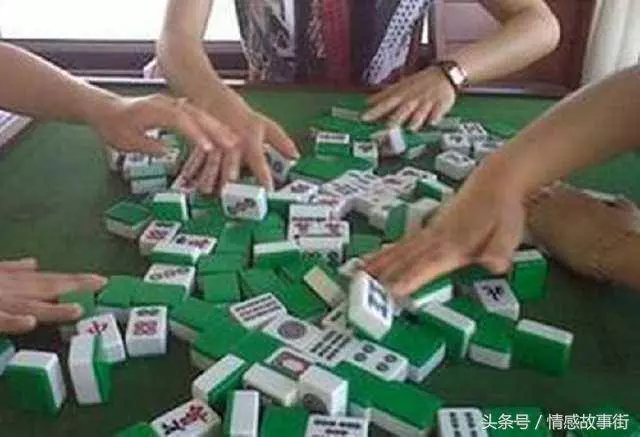 婆婆每次都管我們要錢 張口就是幾十萬 真當我們的錢是大風刮來的