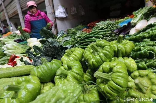 賣菜大媽少找10元錢,我和她吵了一架,三天後大媽卻還我大驚喜