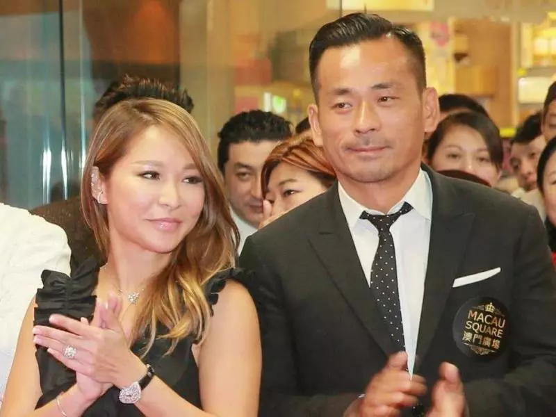 娛樂大亨洗米華與正宮老婆玩盪鞦韆,16歲女兒身材好火辣