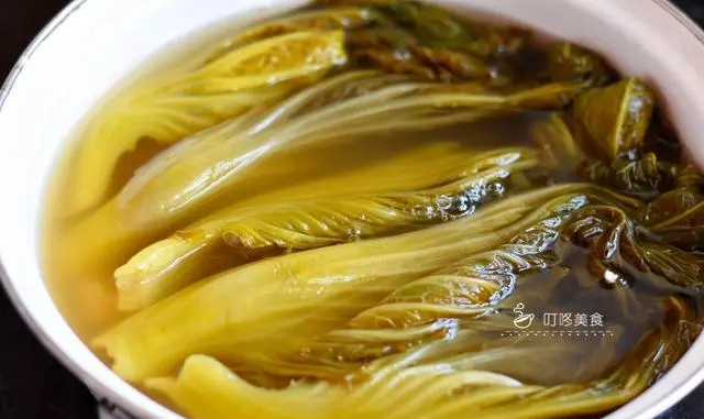 ,想吃酸菜不用買,自己做超簡單,3天就變酸,乾淨衛生0添加劑
