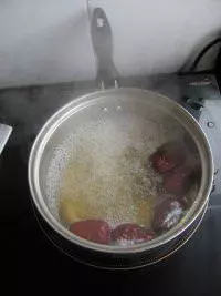 媽媽煮的水果茶可治便秘,還幫助排出體內宿便!女兒喝了1個月還瘦了10斤,想瘦身的不要錯過!