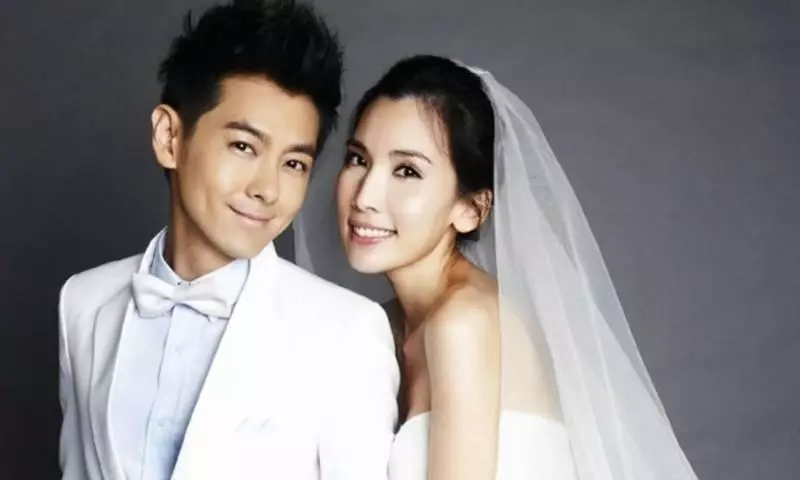 林志穎妻子陳若儀只是染了個頭髮,卻美成仙女!說她十八都有人信~