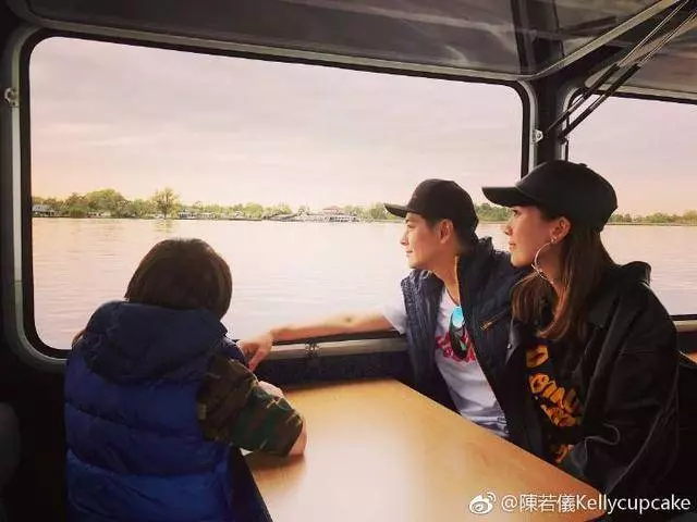 林志穎妻子陳若儀只是染了個頭髮,卻美成仙女!說她十八都有人信~