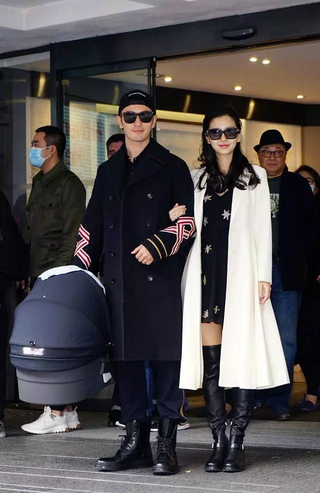 女神們穿上「緊身皮褲」真是慘絕人寰特別是「Angelababy」讓網友驚呼:死都不能給黃曉明看到