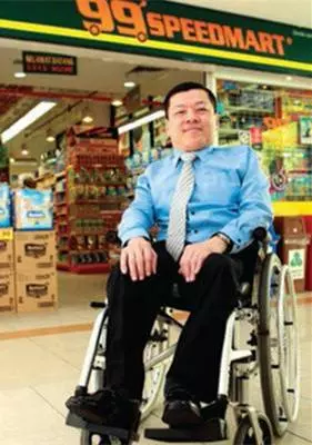 超勵志!【大馬500多間99 SpeedMart 老闆創業故事】出世8個月即患上小兒麻痹症卻自強不息~
