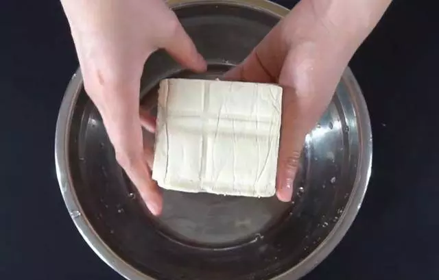 豆腐隔一天就變酸?這個方法放5天都新鮮
