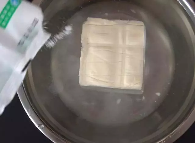 豆腐隔一天就變酸?這個方法放5天都新鮮