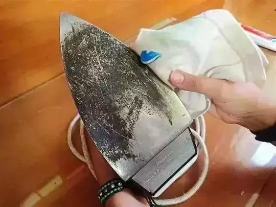 牙膏不止能刷牙,還有這些用途