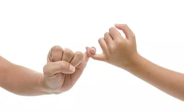 這樣動一動小拇指,堪比安眠藥和補腎藥,防治白髮,預防老花眼和白內障,還能改善失眠!