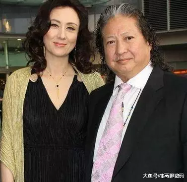 洪金寶35歲女兒近況,與爸爸太像,至今沒有嫁人被他保護著