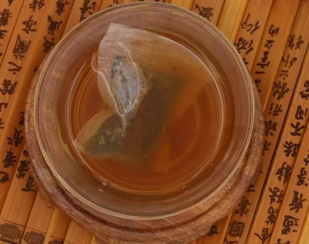 肝怕胖!常喝一種茶水,肝會慢慢出現這1個變化!