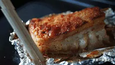 外皮酥脆(做脆皮豬肉)分享2個做脆皮豬肉的秘方,脆皮五花肉!