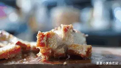外皮酥脆(做脆皮豬肉)分享2個做脆皮豬肉的秘方,脆皮五花肉!