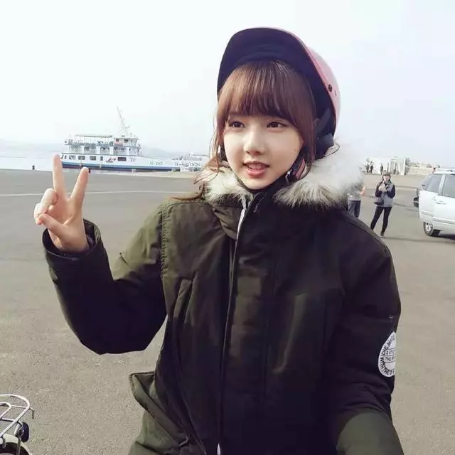 GFriend裡面的形象擔當,天生笑眼的鄭藝琳,你怎麼那麼可愛