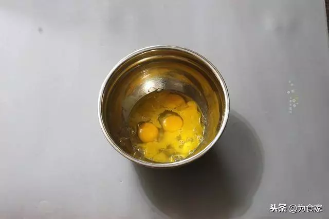 這是一道適合懶人的原味發糕做法,收藏回家試試,熱吃更好吃