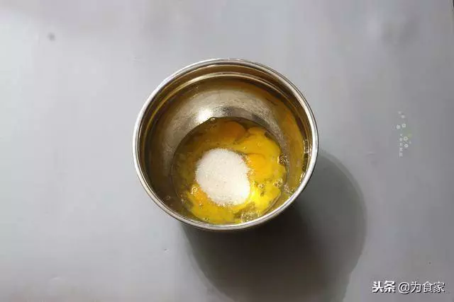 這是一道適合懶人的原味發糕做法,收藏回家試試,熱吃更好吃