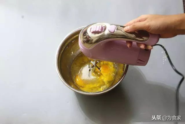 這是一道適合懶人的原味發糕做法,收藏回家試試,熱吃更好吃
