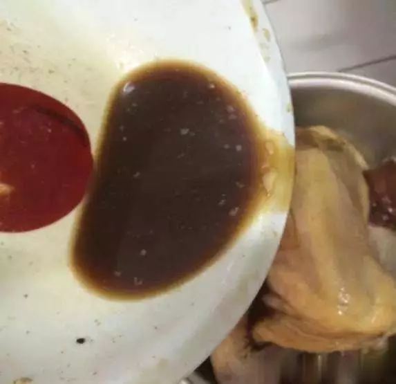 大廚教你用電飯煲來煮雞,不用油,不用水,雞肉鮮嫩多汁香氣撲鼻,吃一回就上癮!!