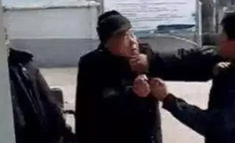 女子想不開跳河,路人捨命相救,卻因一舉被被網友罵慘,家人毆打