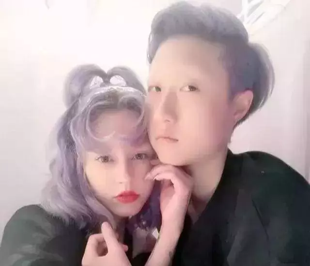 小龍女吳卓林宣布與31歲網紅女友結婚,成龍5個字直接回應女兒