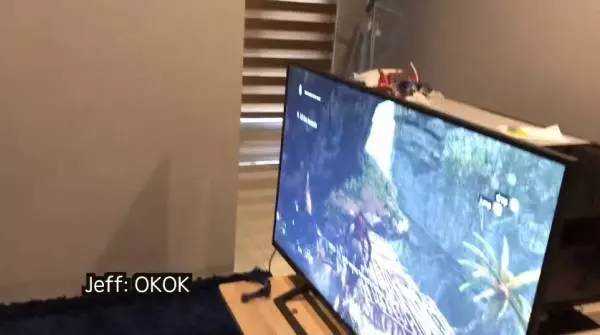 不要讓女友不開心!上一秒開心打電動,下一秒直接跪地痛哭!男友吶喊:我再也不敢了QQ