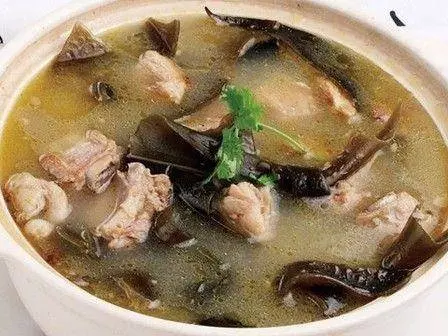 「海帶排骨湯」對心臟病、糖尿病、高血壓有很好的防治功效!