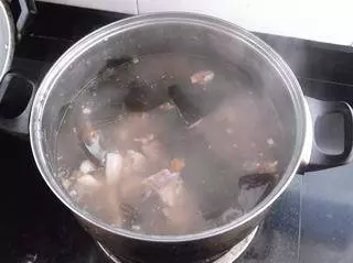 「海帶排骨湯」對心臟病、糖尿病、高血壓有很好的防治功效!