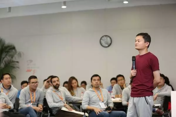 大馬人打工不賺錢,可以試試創業當老闆,50個低成本項目任你選!