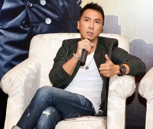 甄子丹打9個小混混不算什麼,他才是真的猛,一人將15個打進醫院!