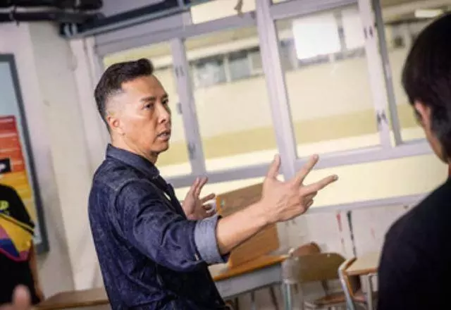甄子丹打9個小混混不算什麼,他才是真的猛,一人將15個打進醫院!