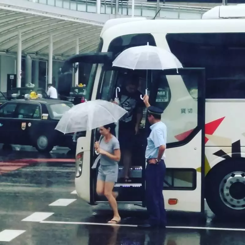 23個「讓你想立馬移民日本」的貼心設計 #11「一次性口紅」隨時補色不佔空間