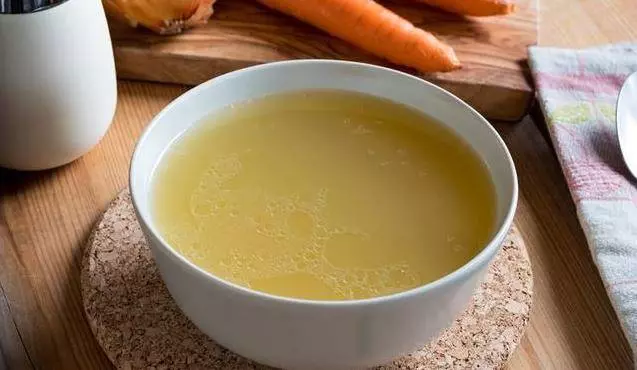 尿酸高不用怕,多喝一種水,幫助排出尿酸,痛風不來擾!