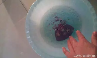 清潔阿姨教你一招,一星期不用拖地,地板依然乾淨!